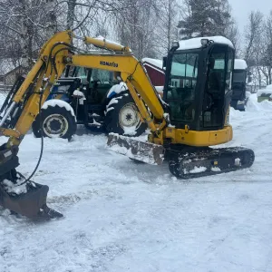Komatsu PC35MR-5 - 2 skuffer - Skjær - Lav timestand - Leveringsklar