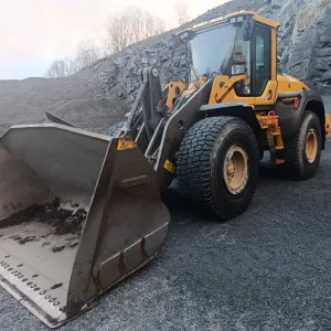 Volvo L120H m/skuffe - spakstyring - 3. og 4. funksjon