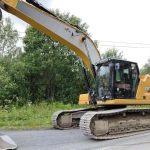CAT 330-07B m/ rototilt og 2 stk. skuffer