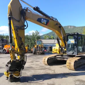 CAT 326F (Rototilt og GPS)