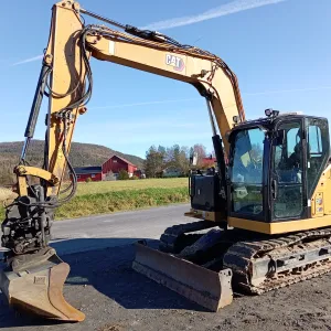 CAT 307.5 med rototilt og 3 skuffer 